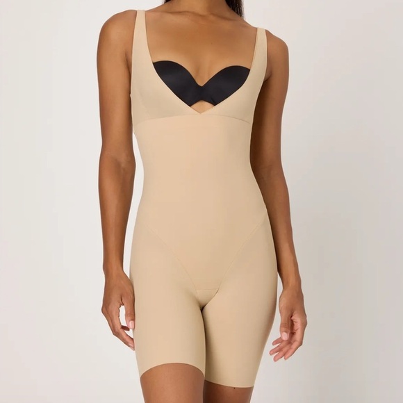 Maidenform Beige One Piece Shaper Bodysuit - Picture 1 of 10